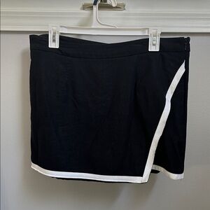 Elegant Women's Black Skort with White Accent